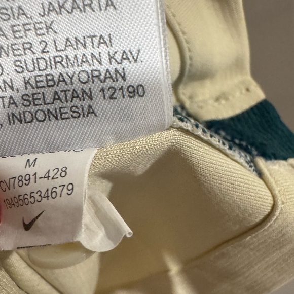 Nike Liverpool FC 2021/22 Away Soccer Football Jersey - Picture 6 of 11